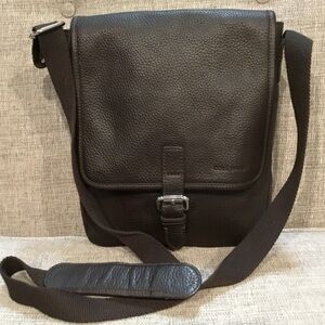 Cole Haan Wayland Reporter Genuine Pebbled Leather Multi Pocket Messenger Bag